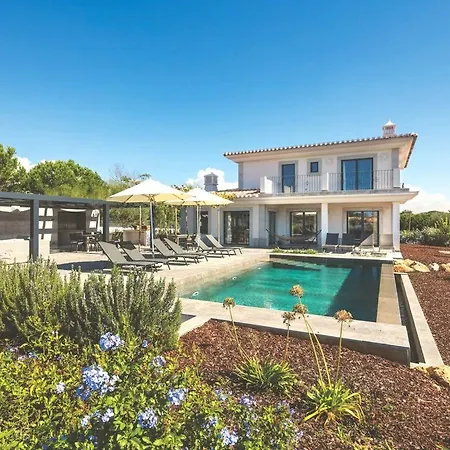 Por Do Sol Is A Wonderful 6 Bedroom Carvoeiro - Ac And Private Pool カルヴォエイロ